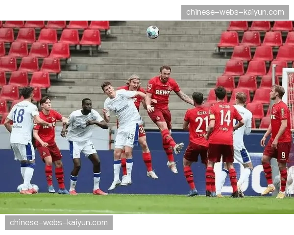 半场战报：斯图加特2-0弗赖堡，两次进球均源于快速纵深打击