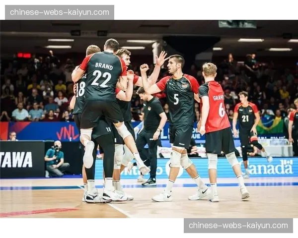 冷门：世界排名第12的加拿大男排3-0横扫世界第一波兰，主攻霍格发挥神勇